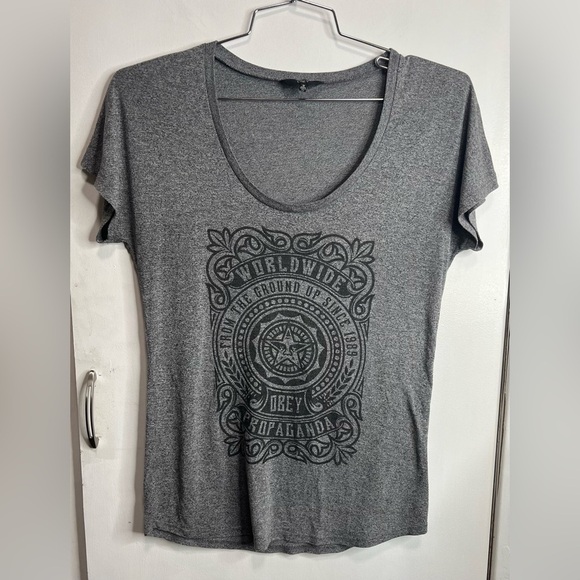 Obey Grey Graphic Tee - Picture 1 of 3